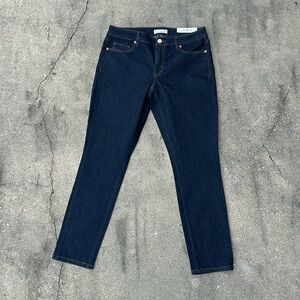 Brand new LOFT womens jeans with tags still on them.
